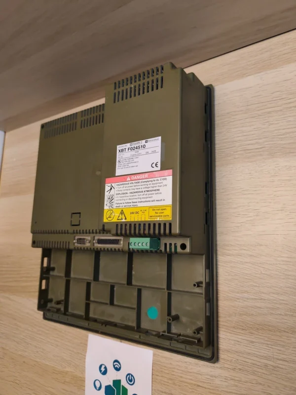 Schneider Electric XBTF024510 Magelis 10.4" Color/Keypad 24VDC Power Terminal